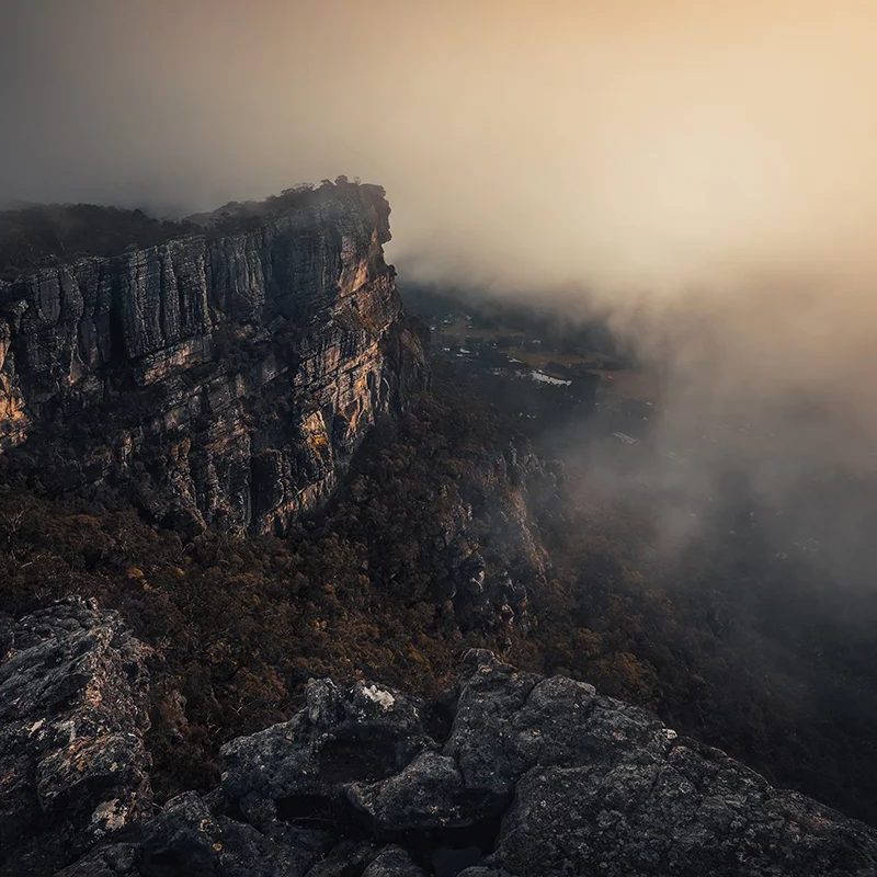 Grampians National Park - The Pinnacle Lookout shrouded in clouds