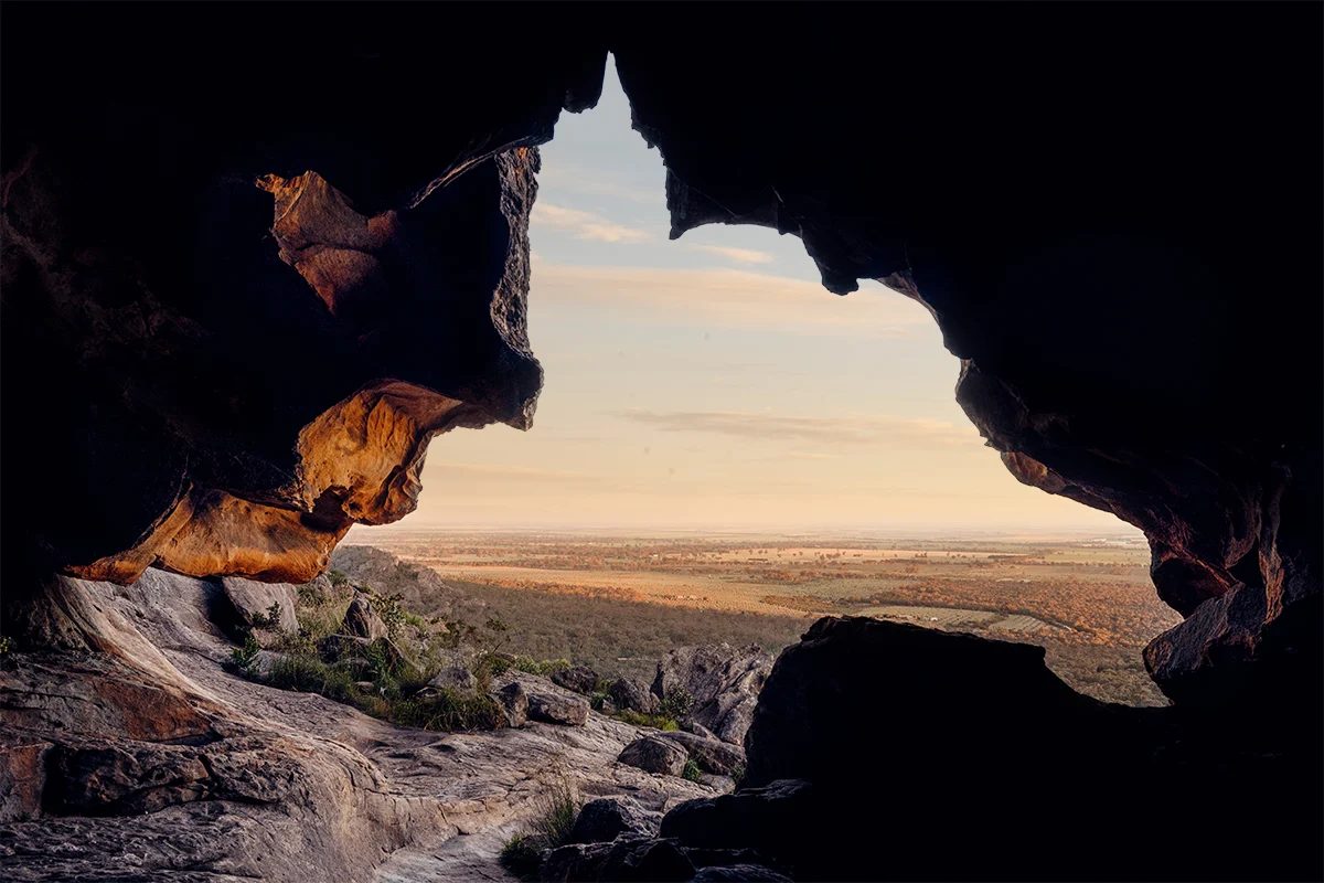 Grampians National Park - Hollow Mountain cave sunrise